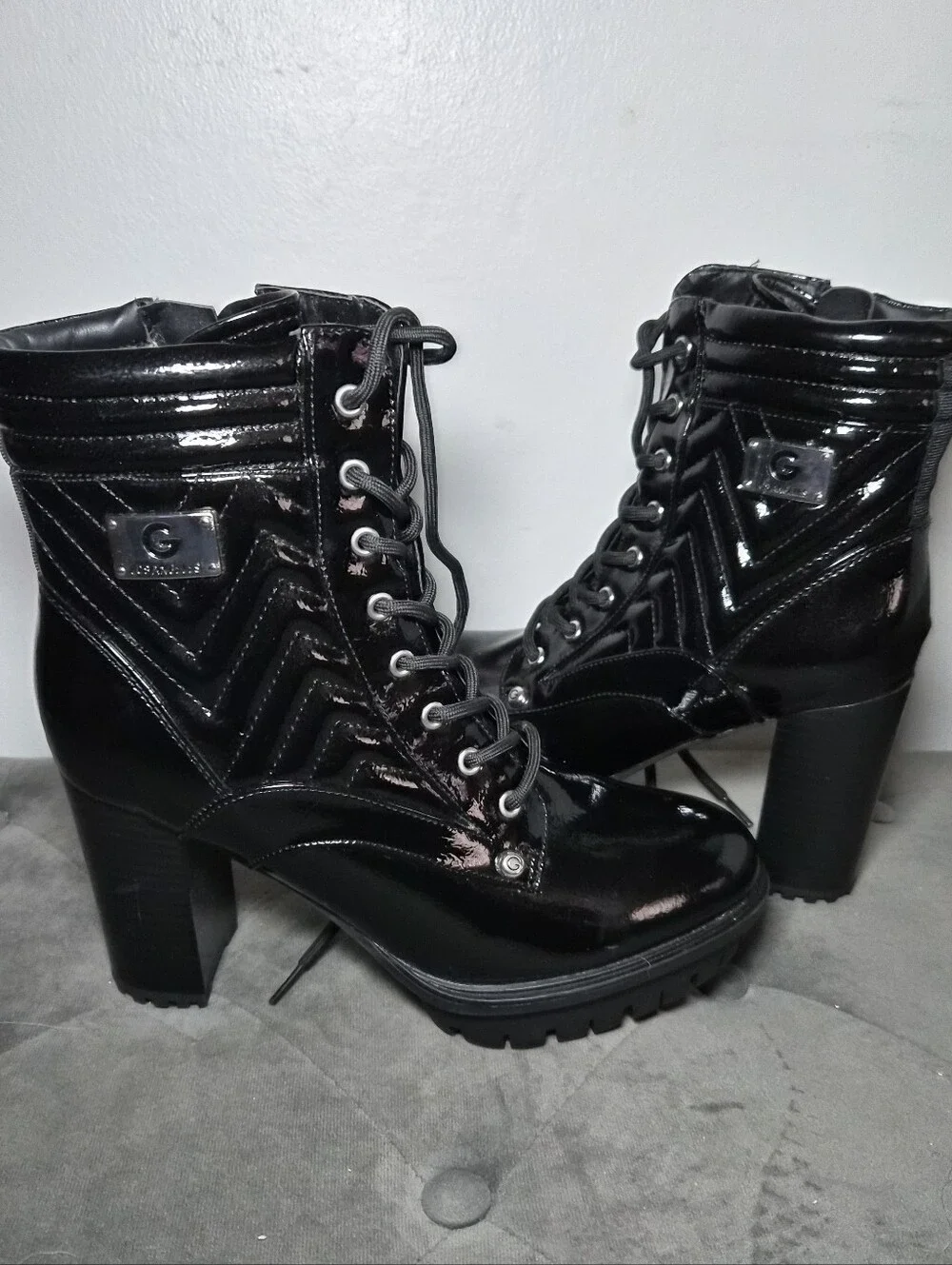 G by Guess Black Patent Lace-Up Chunky Heel Combat Boots 8.5 - Picture 3 of 12